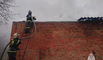 Три пожара и шесть ДТП случились в Тульской области за сутки