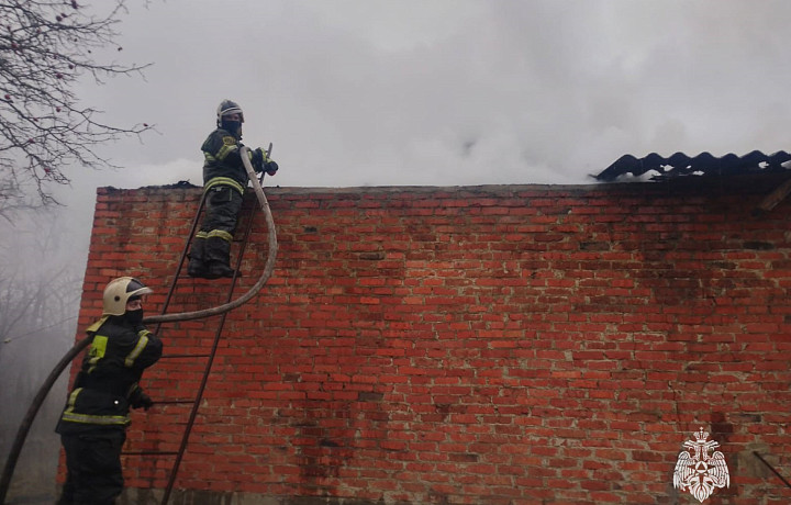 Три пожара и шесть ДТП случились в Тульской области за сутки