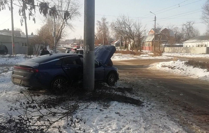 В тульском поселке Мясново произошло ДТП с двумя легковушками