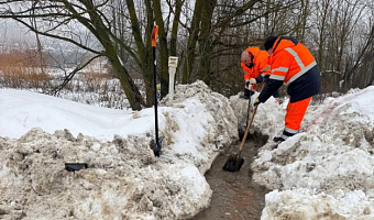 На улицах Тулы устраняют локальные подтопления