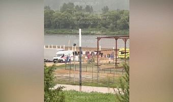 Опубликовано видео с пляжа в Алексине, где от удара молнии погибли три человека