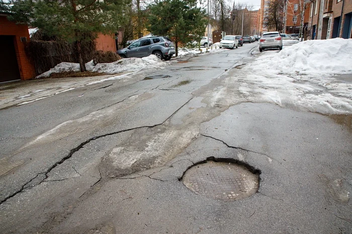 Почему асфальт тает вместе со снегом?