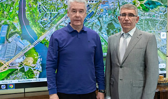 Губернатор Миляев поздравил мэра Москвы Собянина со званием «Герой Труда»