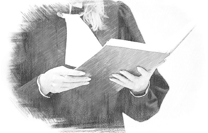 «Испытывает неприязнь к мужчинам»: в Тульской области судят женщину, убившую двоих сожителей - одному воткнула нож в горло, второго избила ремнем из-за храпа