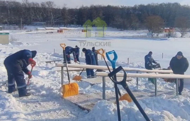 В Центральном парке Тулы идёт подготовка к Крещенским купаниям