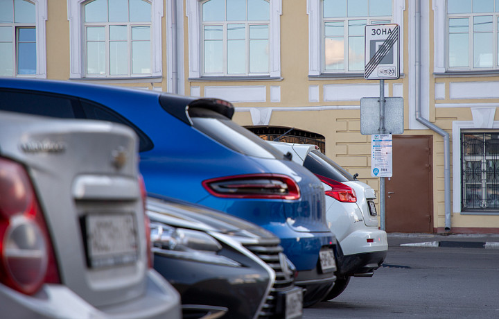 Туляков просят не парковаться на площади Искусств из-за строительства аквапарка