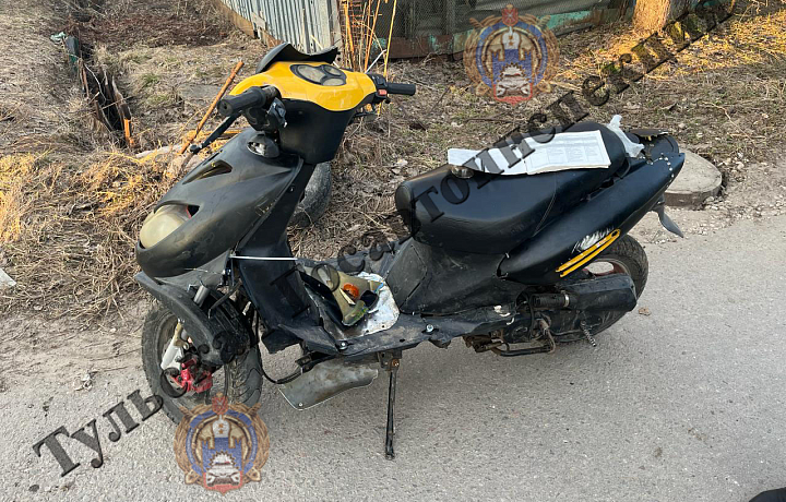 Два нетрезвых подростка на мопедах устроили ДТП на улице Дорожной в Ясногорске: один из парней попал в больницу