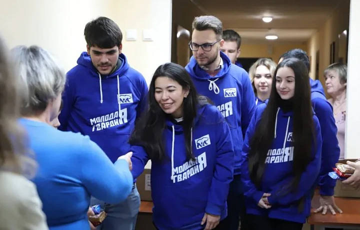 Волонтеры передали около 50 килограмм пряников для жителей Донбасса