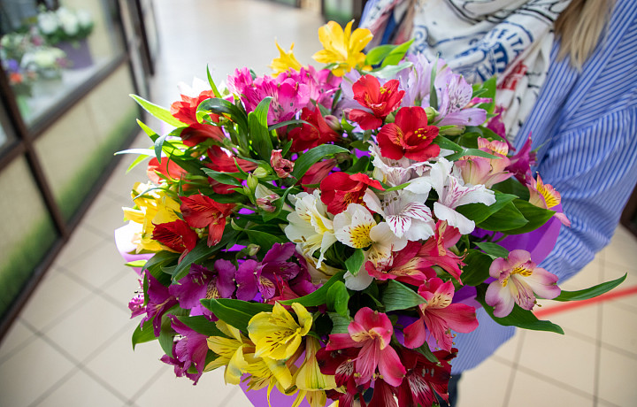 Тулякам рассказали, какие подарки можно дарить учителям