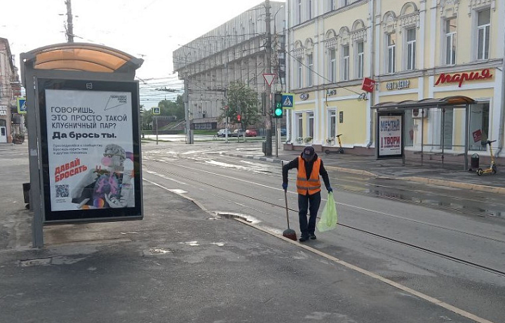 За сутки с тульских улиц вывезли 32 кубометра смета
