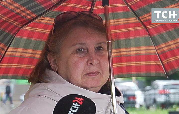 Камеры во дворах и штрафы: россияне высказались за наказание за парковку авто на газонах