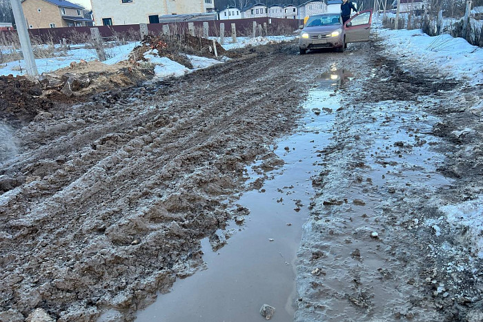 В поселке под Тулой после прокладки коммуникаций уничтожили единственную дорогу