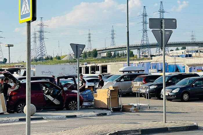 В России прощаются с торговой сетью IKEA