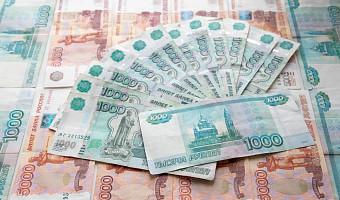 73-летний туляк в подъезде дома отдал курьеру мошенников 1,5 млн рублей