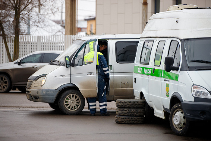 Тульские приставы и сотрудники ДПС провели совместный рейд