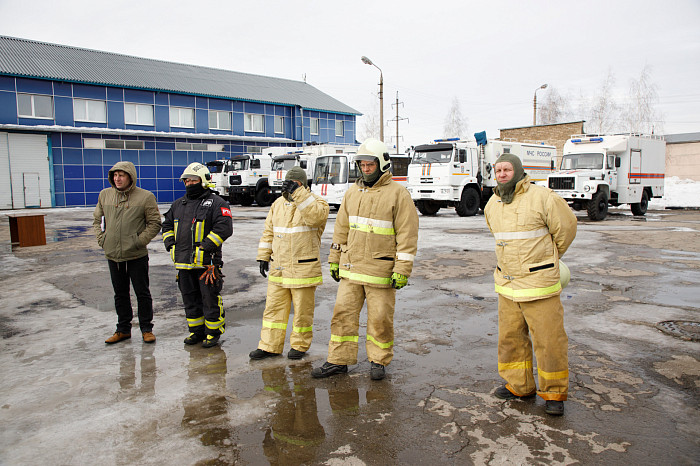 В Туле прошли соревнования среди спасателей по ликвидации последствий ДТП