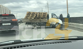 Массовое ДТП произошло на Павшинском мосту в Туле