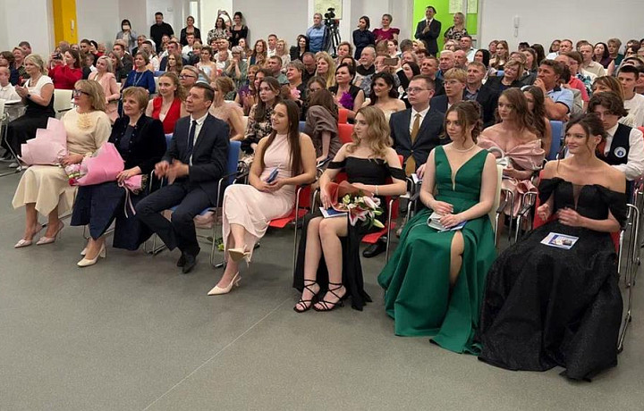 В 2025 году более 5000 выпускников Тульской области получили аттестаты