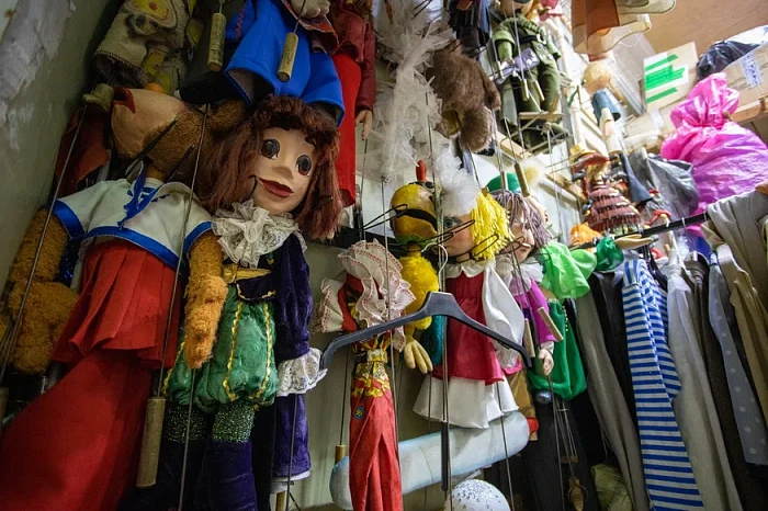 Из дерева, папье-маше, консервных банок и поролона – как создают кукол в тульском театре