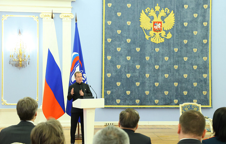 «Единая Россия» собрала экспертный совет для формирования новой народной программы партии