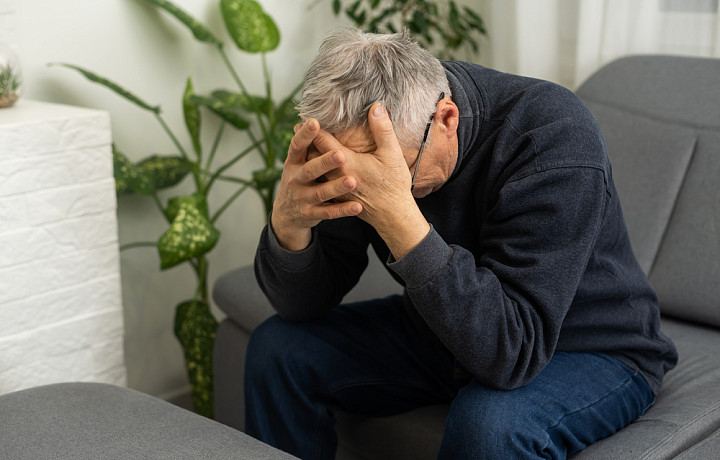 Повод идти к психологу, а не проявлять силу: эксперт рассказал, как бороться с мужской депрессией