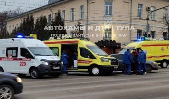 Один человек пострадал в ДТП с машиной скорой помощи на проспекте Ленина в Туле