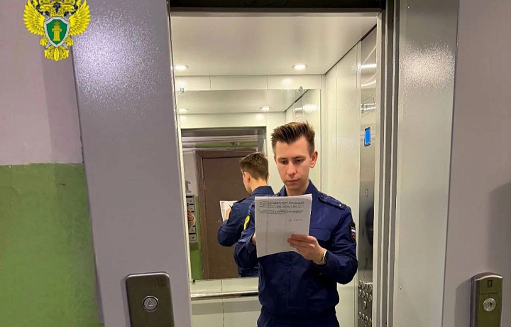 В Туле после вмешательства прокуратуры заменили лифт в доме на улице Первомайской