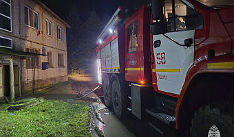 В селе Сомово Одоевского района из пожара в жилом доме эвакуировали 20 человек
