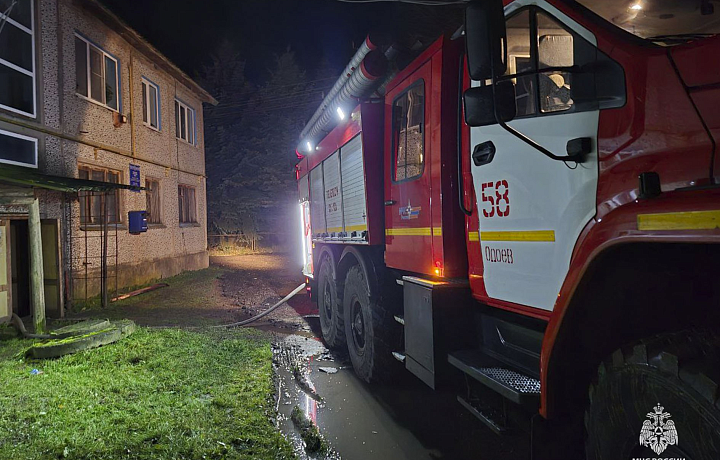В селе Сомово Одоевского района из пожара в жилом доме эвакуировали 20 человек