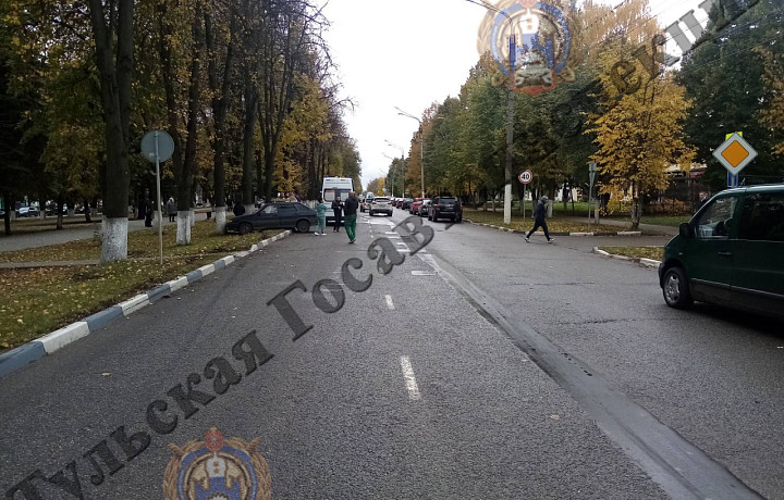 Водитель «ВАЗа» сбил 17-летнюю девочку на улице Московской в Новомосковске ﻿