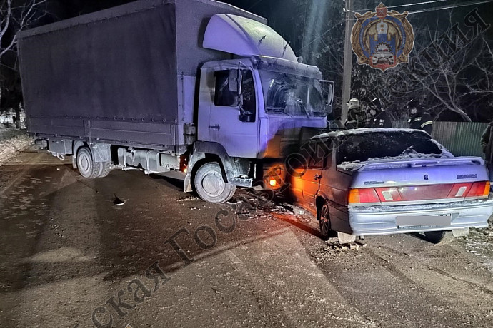В Белеве нетрезвая водитель «ВАЗа» врезалась в грузовик MAN