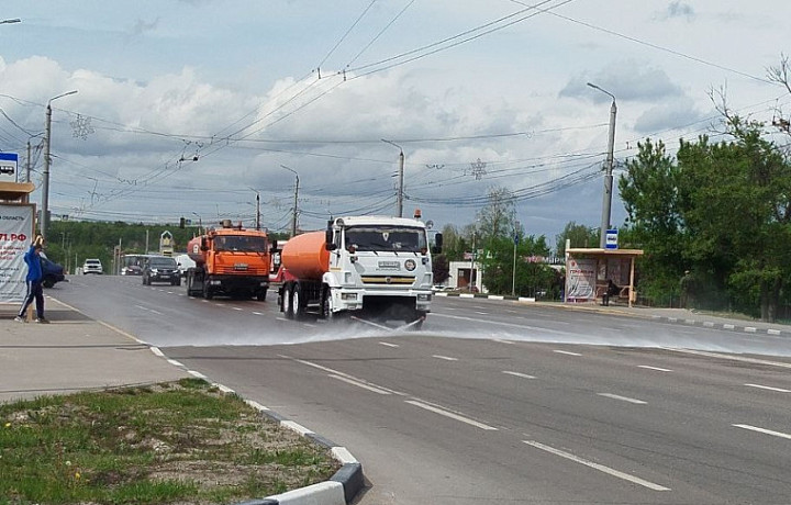 С тульских улиц за сутки вывезли 60 кубометров смета