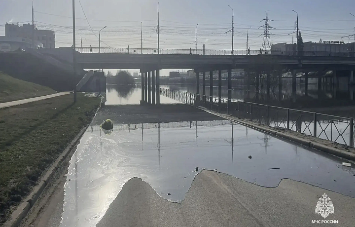 В Дубенском районе затопило мост, а в Туле — набережную Дрейера