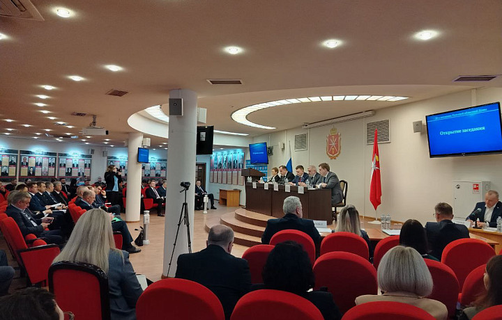 Тульская облдума единогласно лишила полномочий депутатов Афоничева и Никитина