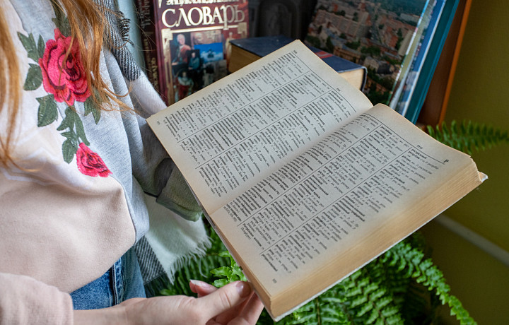 Семь пядей во лбу или ветер в голове: знаете ли вы значения фразеологизмов