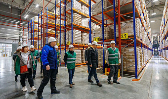 Делегация Минпромторга оценила мощности нового комплекса по производству полимеров в Новомосковске