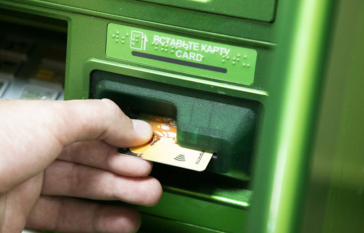 Более 82% пенсионеров в Туле и области получают пенсии на карту