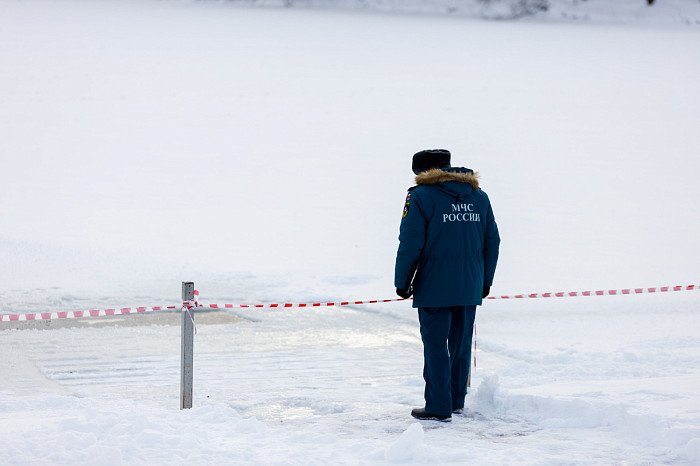 Тульские спасатели провели тренировку по спасению людей из водоемов