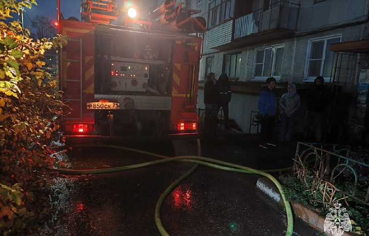 Во время пожара из многоквартирного дома в Тульской области эвакуировали 12 человек