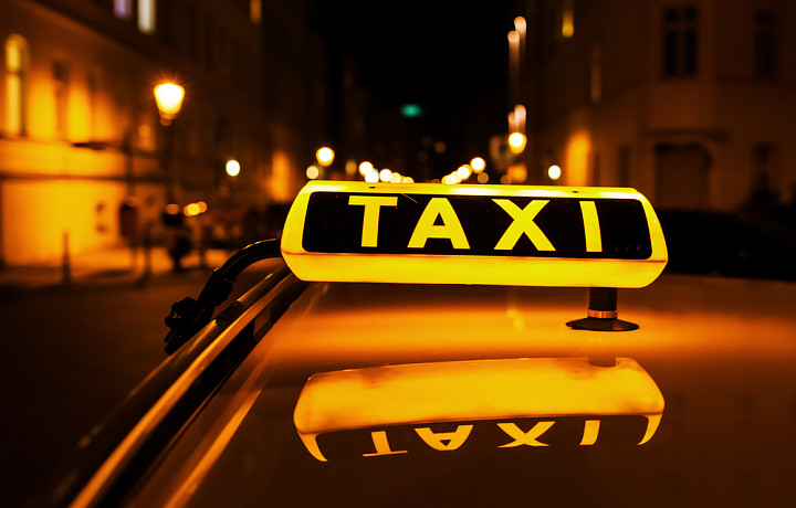 HeadHunter: у таксистов оказалась самая высокая зарплата среди рабочих специальностей