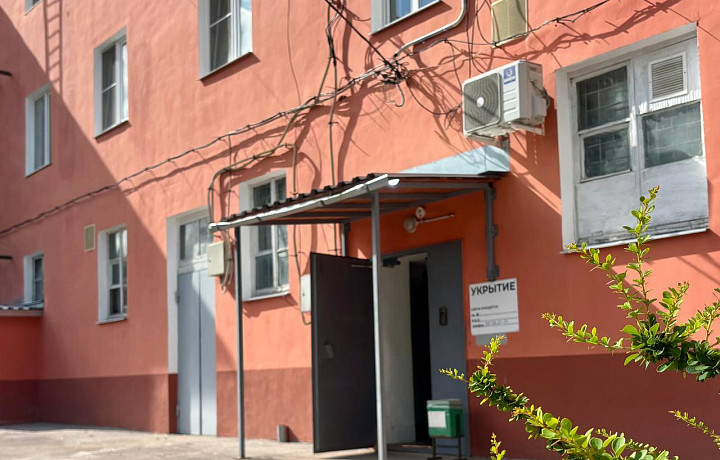 В тульских домах продолжается ремонт общедомового имущества и укрытий в рамках «Нашего района»