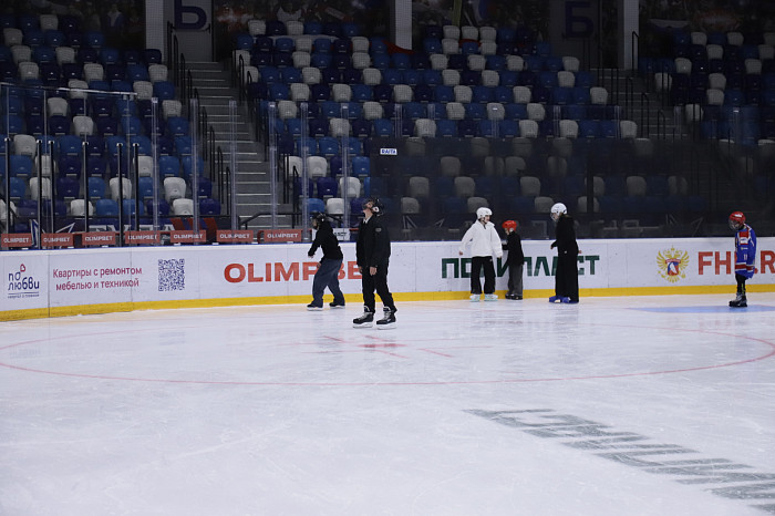 Сходил на бесплатные занятия и влюбился в лед: как тульских школьников учат кататься на коньках – фоторепортаж