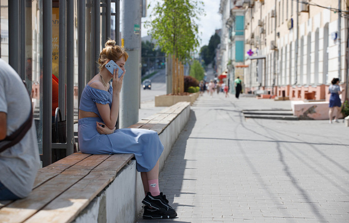 Каждый второй мужчина в Туле знает пароль от смартфона жены