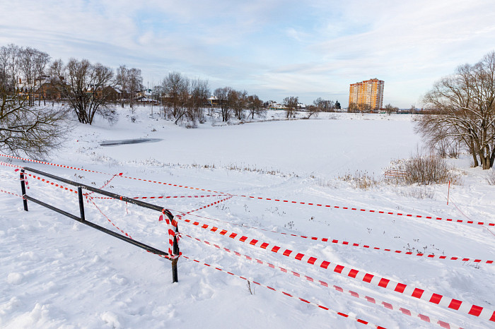 Тульские спасатели провели тренировку по спасению людей из водоемов