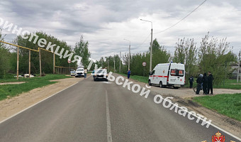 На трассе под Новомосковском сбили 16-летнего подростка