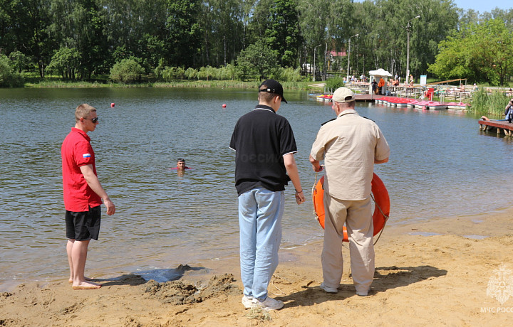 Мероприятие «Безопасное купание» прошло в Центральном парке Тулы