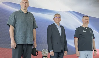 Футгольф - новый тренд: Дмитрий Миляев дал старт открытию Кубка губернатора по футгольфу