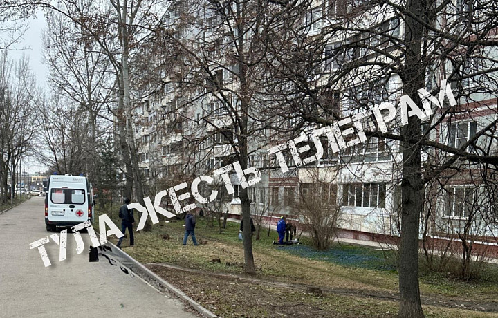 В Туле обнаружили труп мужчины под окнами дома на улице Пушкинской