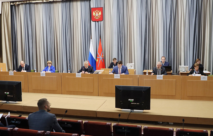 Принят закон о поддержке детей участников СВО в Тульской области
