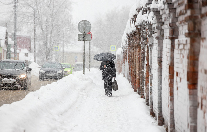 Туляков предупредили о метели и снежных заносах 8 и 9 декабря